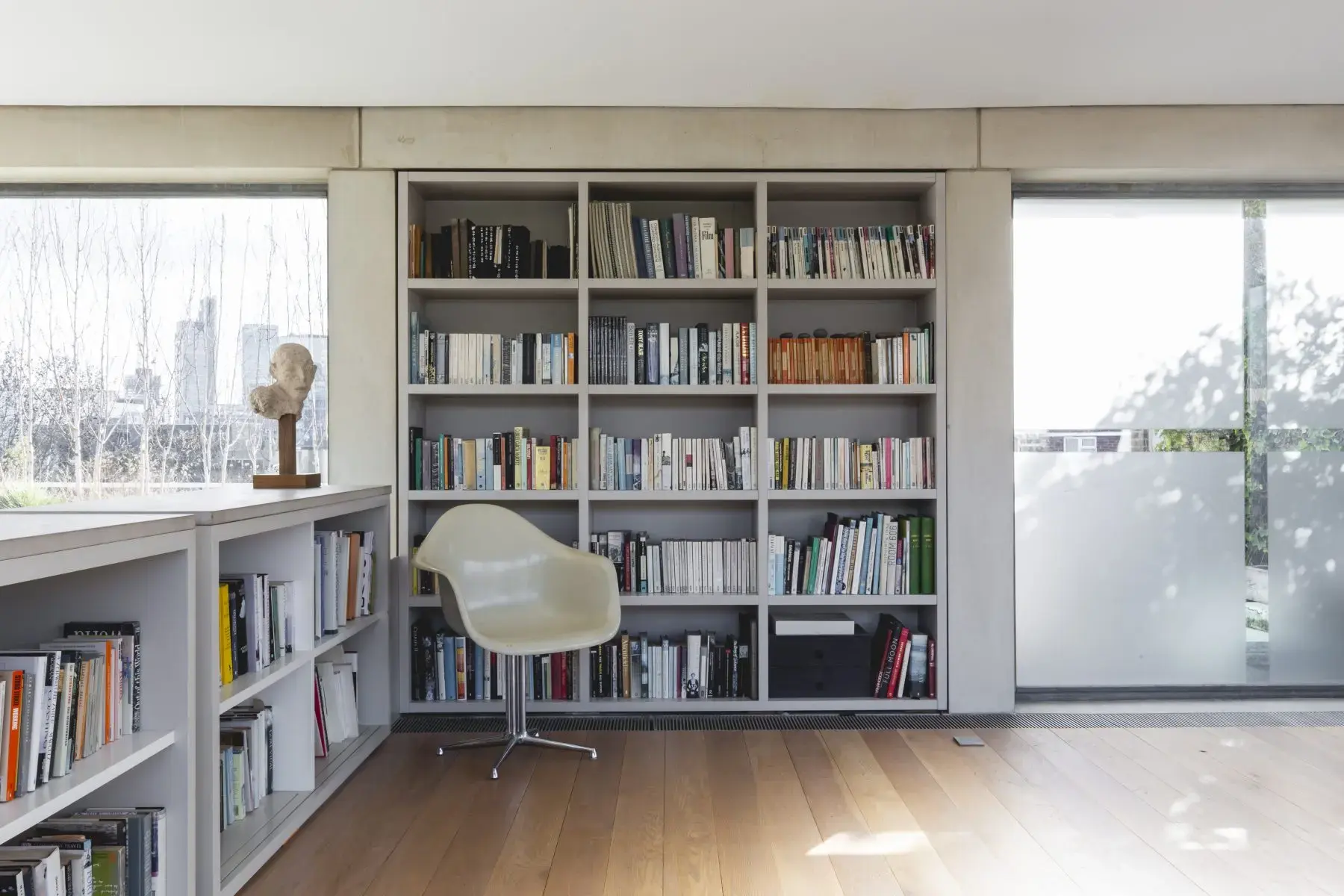 Minimalist Penthouse with Roof Terrace in Old Street